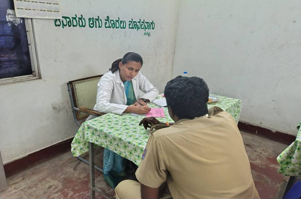 jss-ayurvedha-hospital-General Health Check up Camp at vijayapura-01